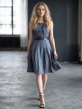 Vera Wang Lavender Label Iridescent Sequined Fit & Flare Cocktail Dress Size 4